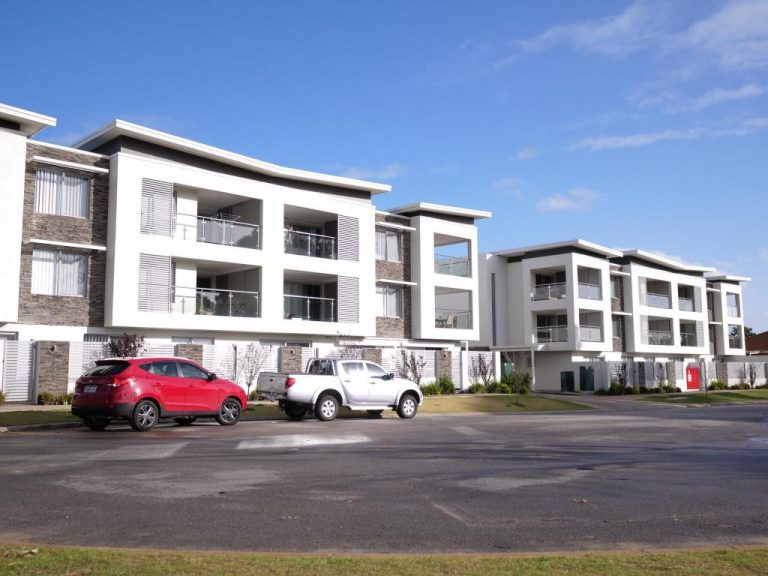 12 Westralia Gardens, ROCKINGHAM  WA  6168